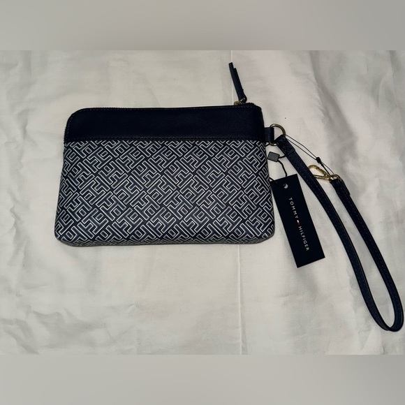 Women’s wristlet - Picture 2 of 2